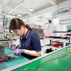 Zostava kartáčovaného jednosmerného motora